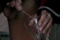 Boys Pissing Fotos s0